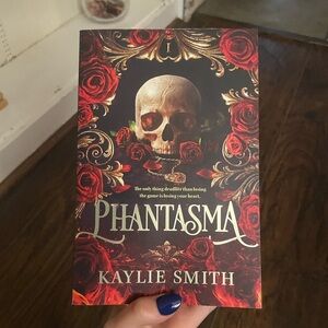 Phantasma Novel by Kaylie Smith